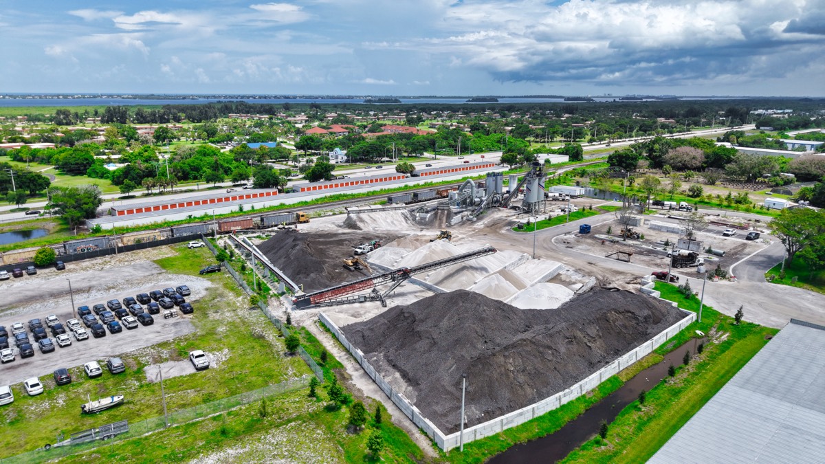 EAM asphalt plant facility in Vero Beach, FL